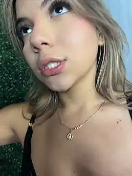 AngelBlushXXX stripchat live cam model