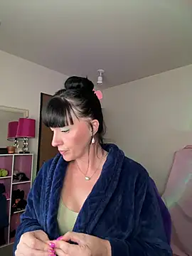 MaciiMayy stripchat live cam model