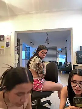 Lummii_ stripchat live cam model