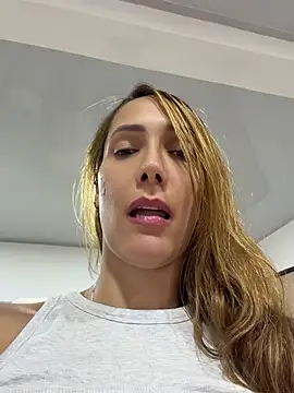 candy-xxx stripchat live cam model