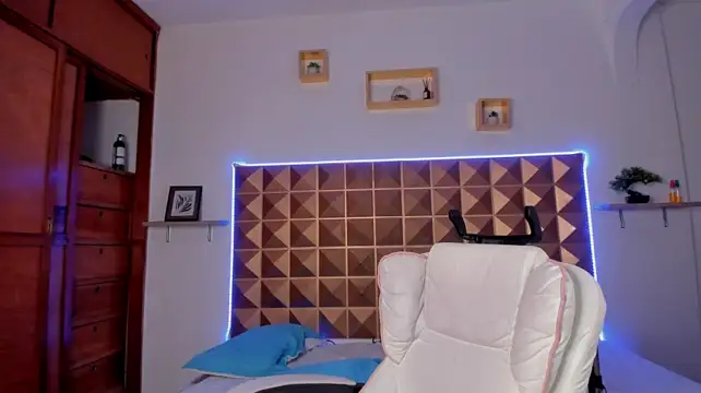 Naughty_Kat_ stripchat live cam model
