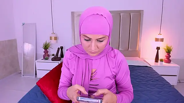 aisha_k stripchat live cam model