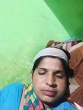 Joohi_Chawla143 stripchat live cam model