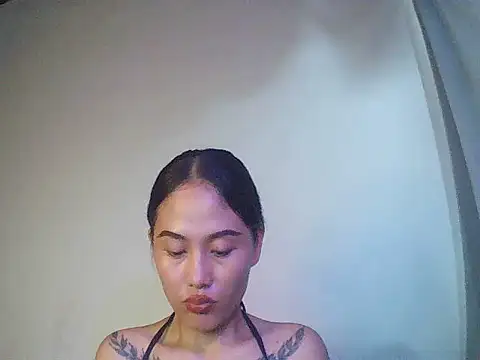 pretty_kat198 stripchat live cam model