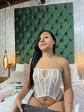 KimmieWalton stripchat live cam model