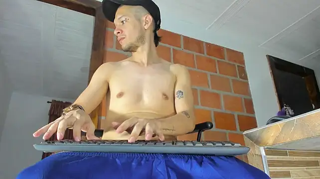 Sebastie_ stripchat live cam model