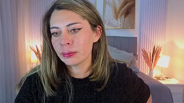 _lara1 stripchat live cam model