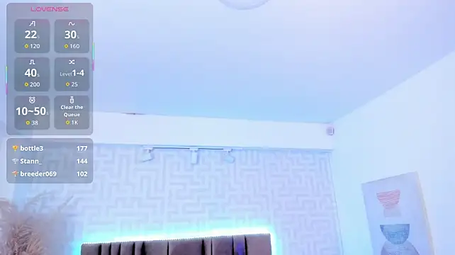 naishaa_ stripchat live cam model