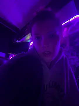 Lilactease stripchat live cam model