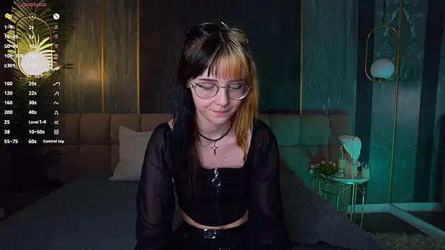 AmyRivers stripchat live cam model