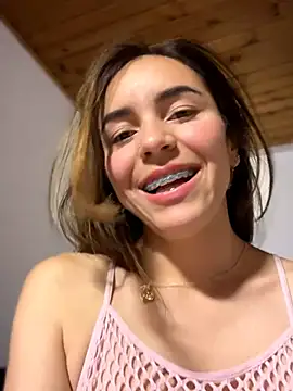 Nathashaa_Velvet stripchat live cam model