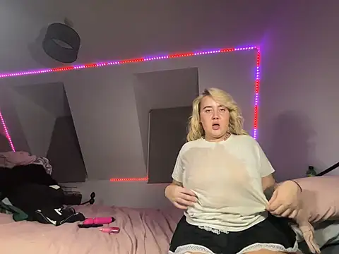 ItsHarleyMonroe stripchat live cam model