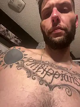 Tall_ItalianGuy stripchat live cam model