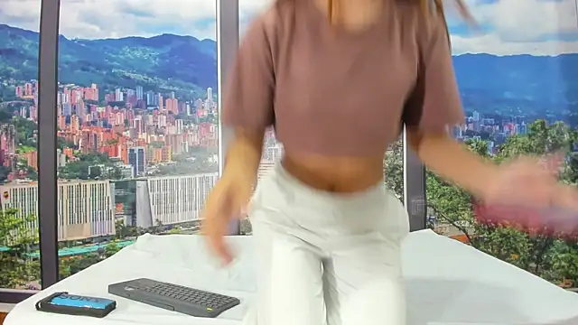 little_daicel stripchat live cam model