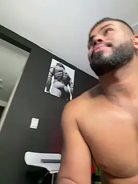 noahcrux_ stripchat live cam model