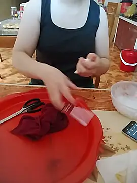 YuraHen stripchat live cam model