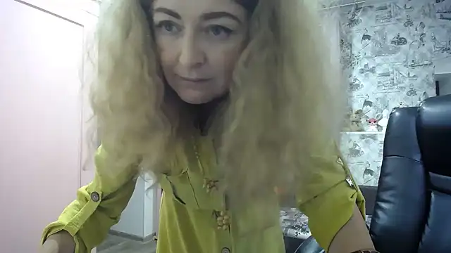 Helen1974 stripchat live cam model