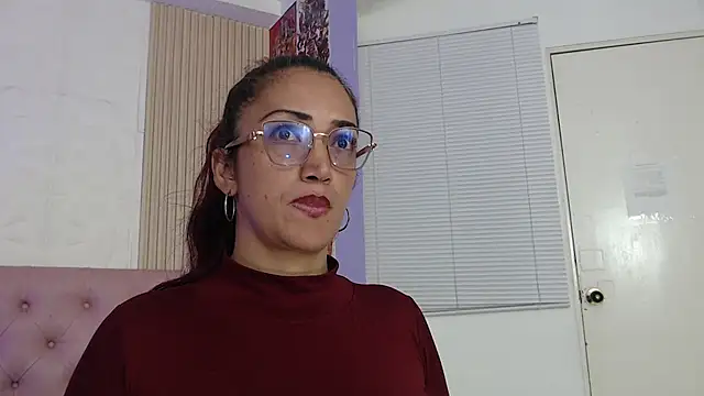 dayana_mendoza69 stripchat live cam model