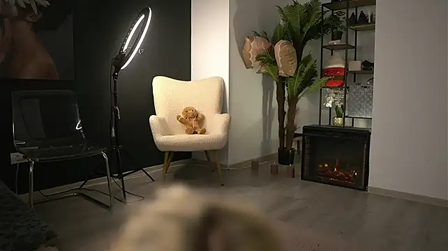SerenaNoir stripchat live cam model