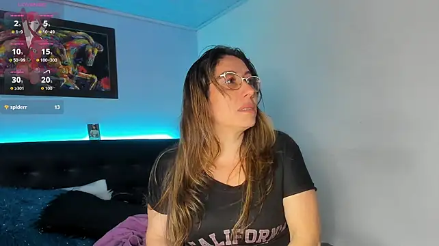 kaylaMinov_ stripchat live cam model