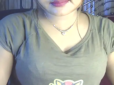 Nusrat_Faria stripchat live cam model