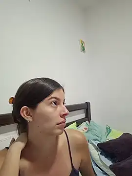 IrisBound stripchat live cam model