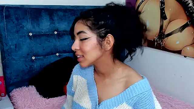 Aronandmoli69 stripchat live cam model