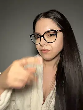 KaylaLewyss stripchat live cam model