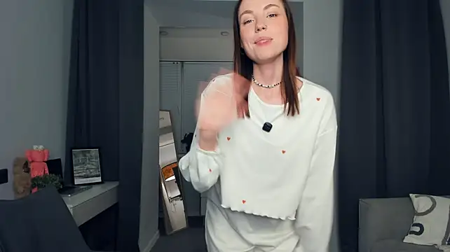DelilaHeinl stripchat live cam model
