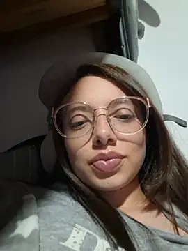 linda-schmidt stripchat live cam model