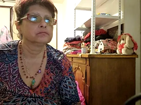 Samantha_Squirt@xh stripchat live cam model
