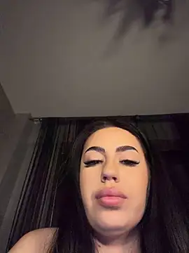 Andrestarr stripchat live cam model