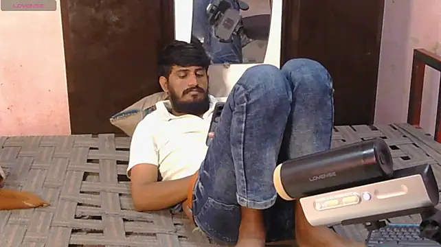 HotXKrish stripchat live cam model