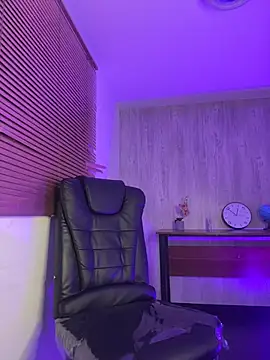 elodie_rouge stripchat live cam model