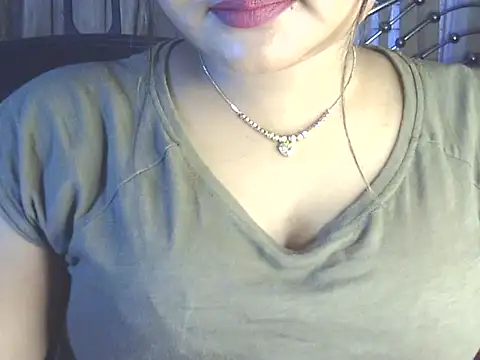 Nusrat_Faria stripchat live cam model