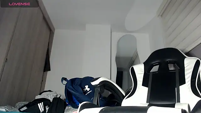 Tyler_axel stripchat live cam model