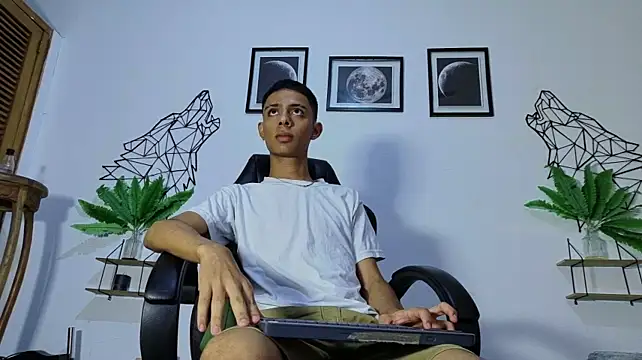 valentin_knox stripchat live cam model