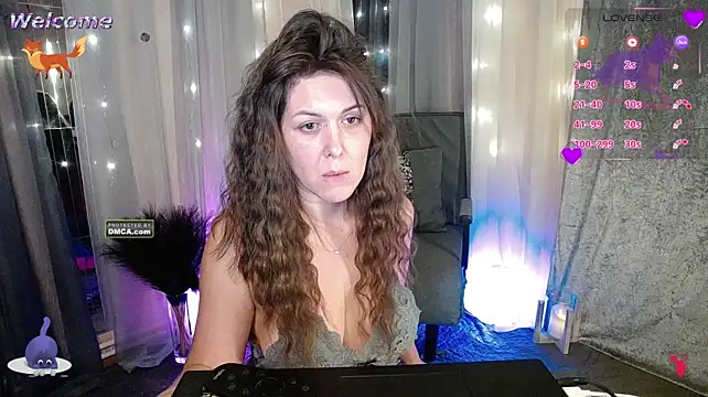 -CUTE-EVIL- stripchat live cam model