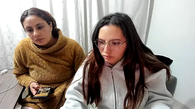 _girls_on_fire_ stripchat live cam model