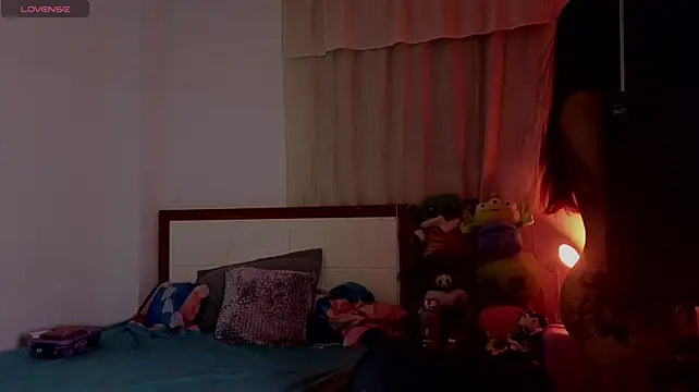 Kittyhelll_ stripchat live cam model