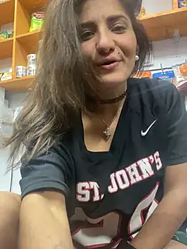 AlejandraMilano stripchat live cam model