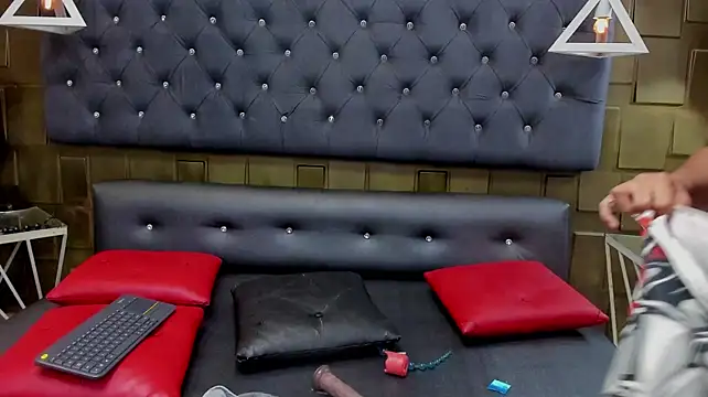 AlliceJelany stripchat live cam model