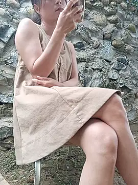 Linda-yiyi stripchat live cam model