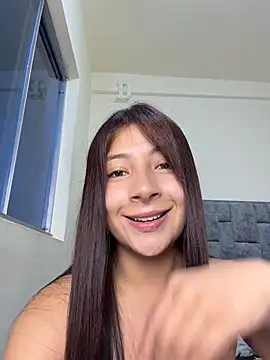 Karlee_Grey1 stripchat live cam model