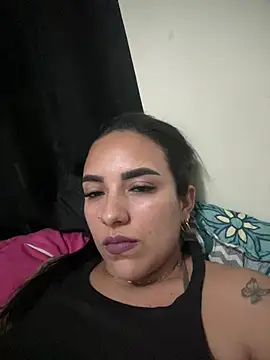 Damnhot26 stripchat live cam model