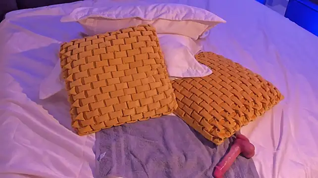 KyomiVelvet stripchat live cam model