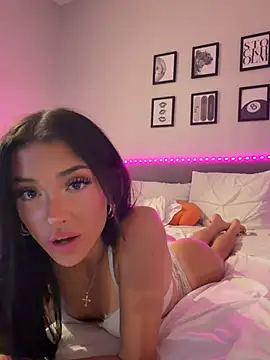 Estee_Lavina stripchat live cam model
