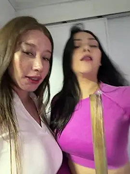 roouse stripchat live cam model