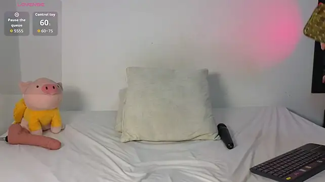 milky__boy_ stripchat live cam model