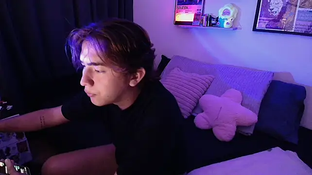 sweet_boyyy1 stripchat live cam model